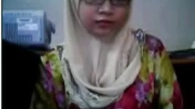 Grown femme Gros seins jeter un voisin à un cool monstre dans tous video porno de fille vierge les trous