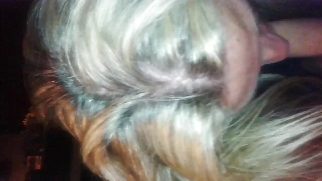 L'étudiante et sa fille humide et cirée. soyez heureux avec la bite d'un porn video ado homme.