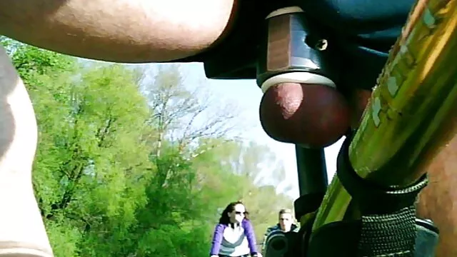 Les belle arabe xxx jeunes femmes japonaises organisent le sexe de groupe dans un bain à remous avec des hommes.