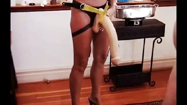 Crazy girlfriend est des motos folles et du sexe porno cheval e femme lesbien cool.